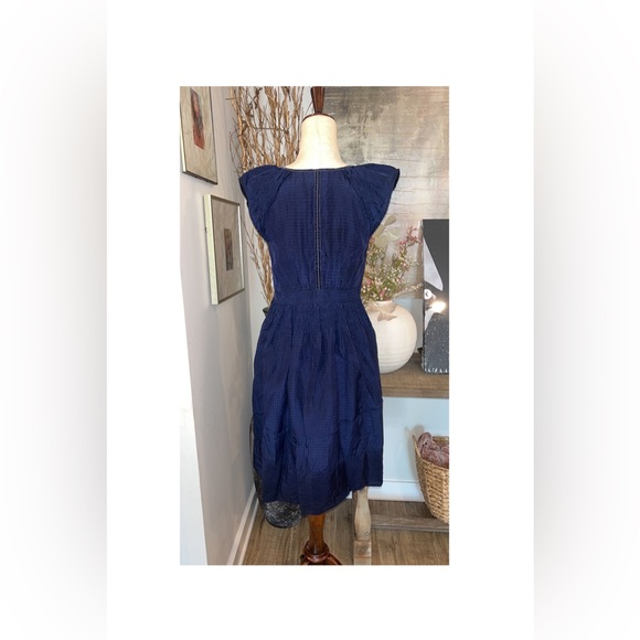🚫SOLD🚫 Anthropologie Maeve dark navy 100% Silk smocked dress size 4 - Picture 6 of 7